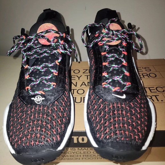 Size 11 - Nike Cosmic Unity TB Black White - Picture 3 of 6